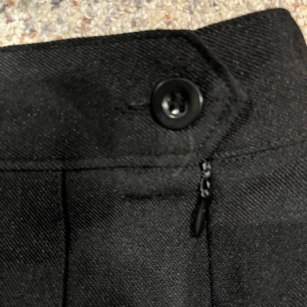 BLACK PLEATED SKIRT - Picture 6 of 7